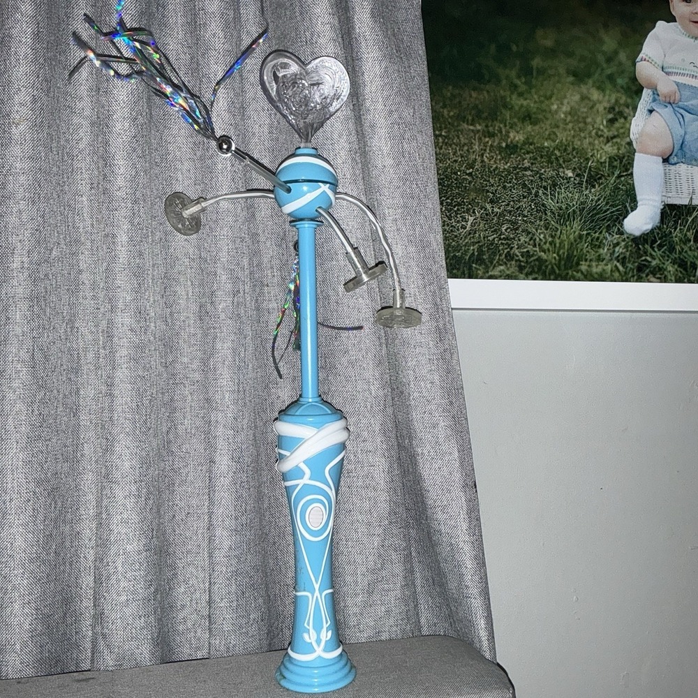 Disney Parks On Ice Disneyland Frozen Princess Anna & Elsa 18" Light Up Wand